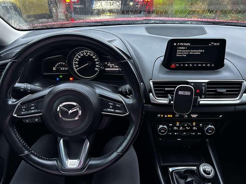 Gebraucht Mazda 3 Signature 120 PS (88 kW) 2018 Rot Limousine