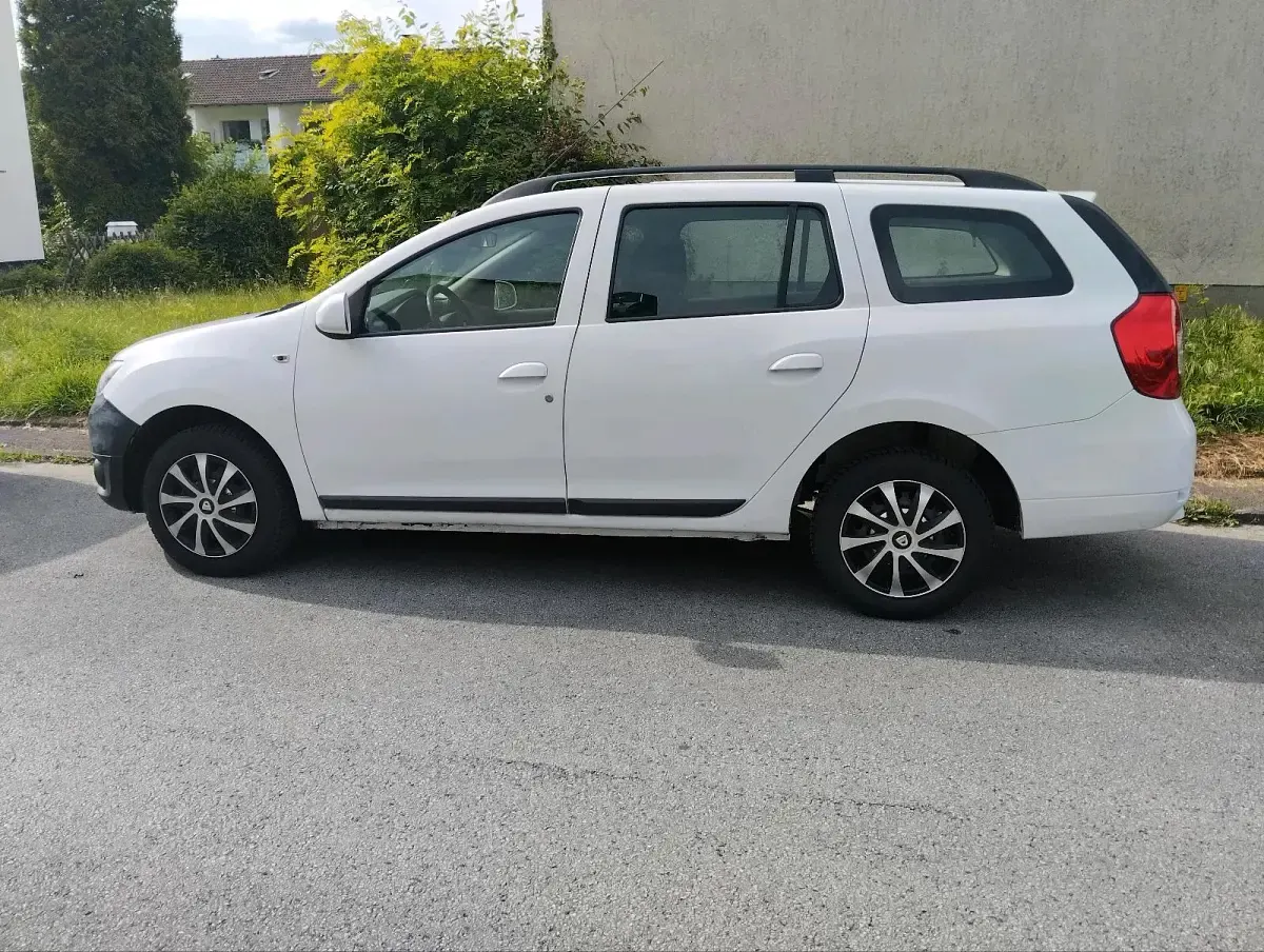 Gebraucht Dacia Logan 84 PS (61 kW) 2016 Blau Kombi