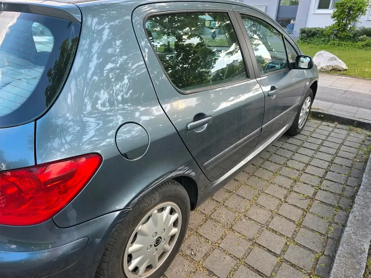 Gebraucht Peugeot 307 90 PS (66 kW) 2007 Grau Kleinwagen
