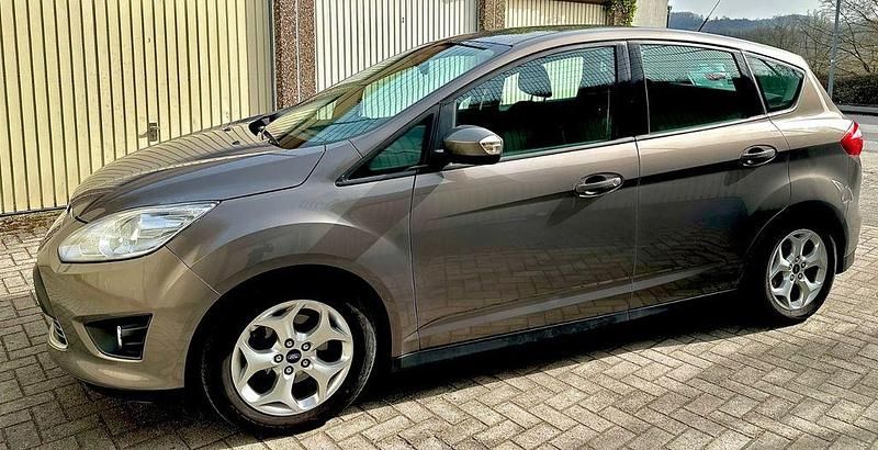Gebraucht Ford C-MAX Titanium 125 PS (91 kW) 2013 Braun Van / Kleinbus