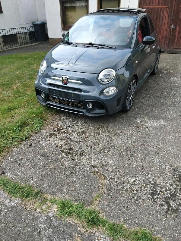 Grau Gebraucht 2017 Fiat 500 Abarth Kleinwagen | 13.100 € (Guter Preis) - Bild 1/4