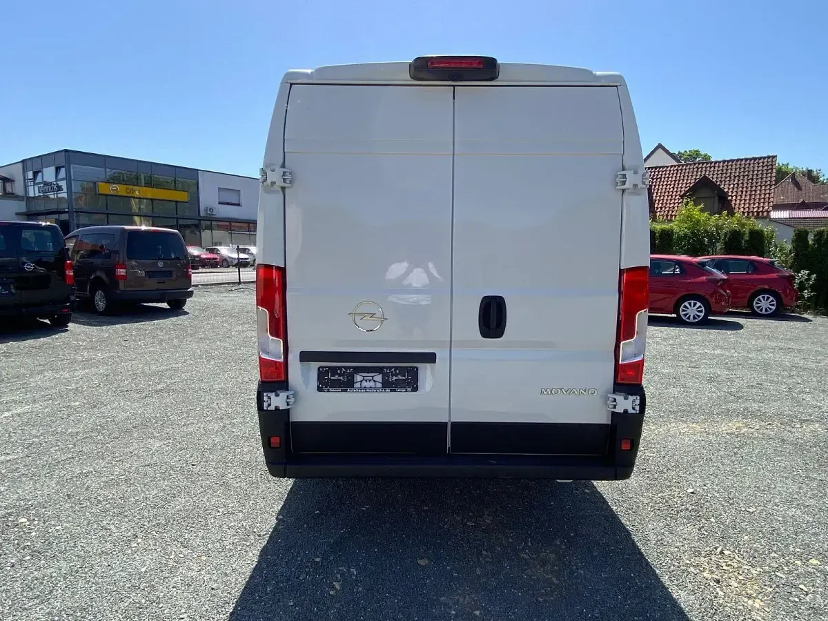 Gebraucht Opel Movano 140 PS (102 kW) 2024 Weiß Van