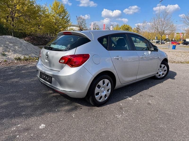 Usata Opel Astra 101 CV (74 kW) 2015 Argento Berlina
