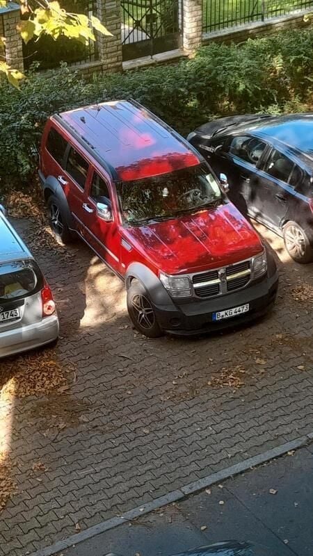 Rot Gebraucht 2008 Dodge Nitro SUV | 2.800 € - Bild 1/4