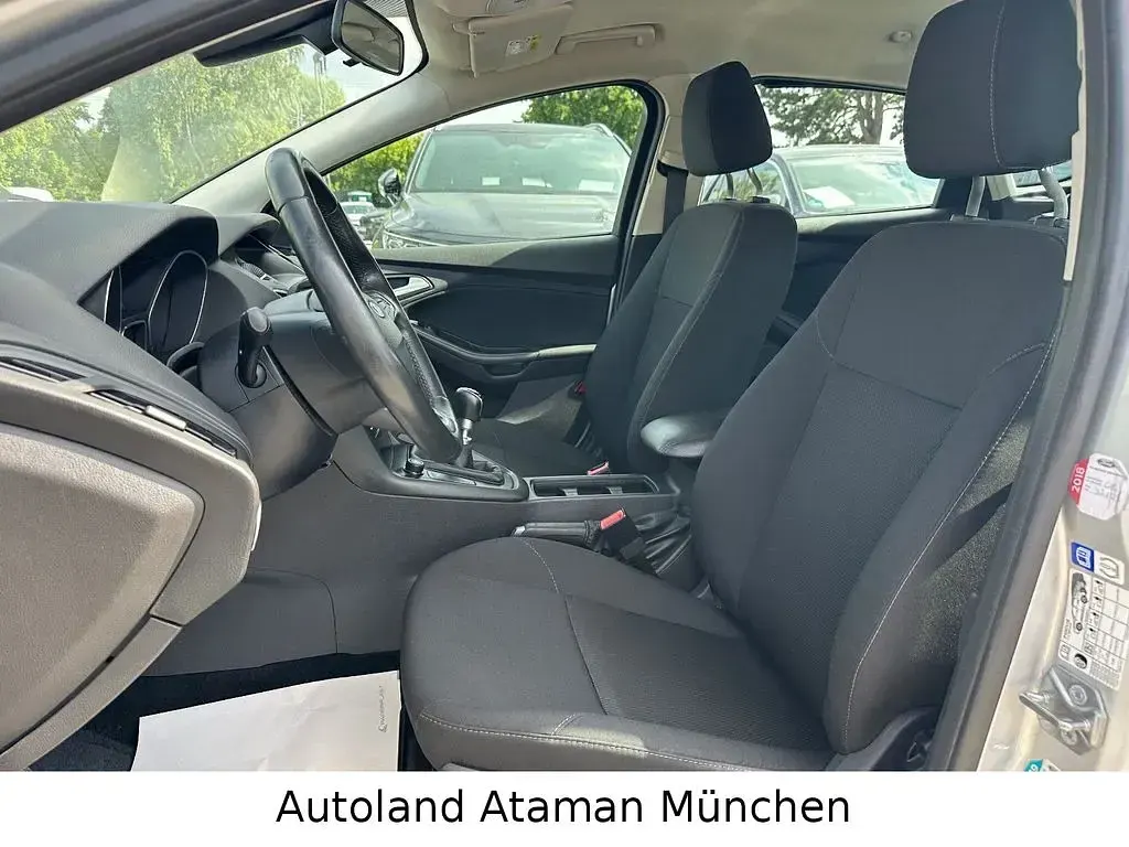 Gebraucht Ford Focus 95 PS (69 kW) 2015 Silber Limousine