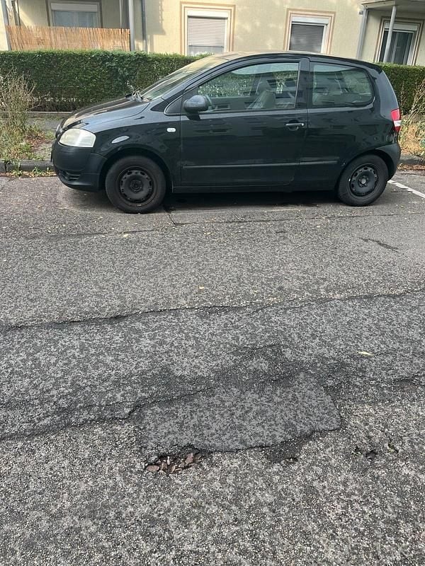 Gebraucht VW Fox 55 PS (40 kW) 2007 Schwarz Kleinwagen