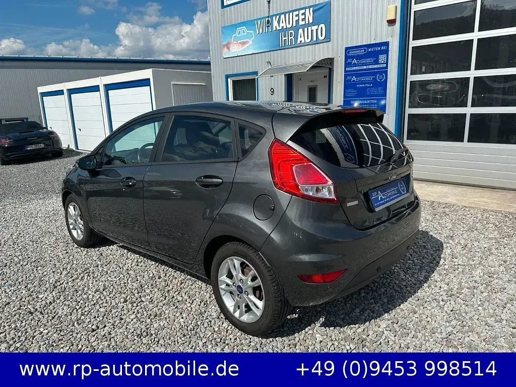 Gebraucht Ford Fiesta Celebration 101 PS (74 kW) 2017 Grau Kleinwagen