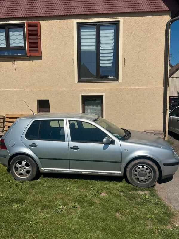 Silber Gebraucht 2001 VW Golf IV Limousine | 500 € (Superpreis) - Bild 1/4