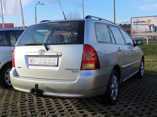Gebraucht Toyota Corolla Sol 90 PS (66 kW) 2006 Silber metallic Kombi