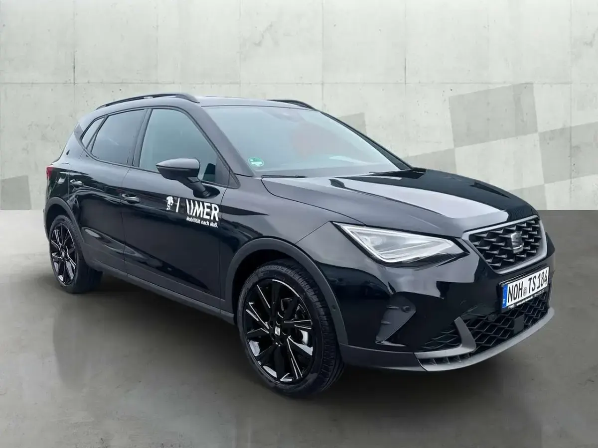 Gebraucht Seat Arona Black Edition 116 PS (85 kW) 2026 Schwarz SUV