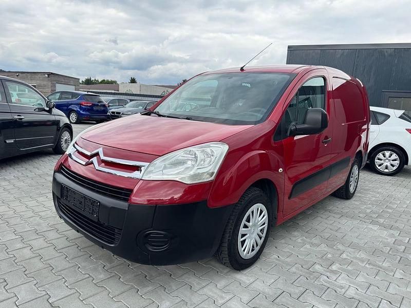 Rot Gebraucht 2011 Citroën Berlingo Van / Kleinbus | 5.900 € (Etwas zu teuer) - Bild 1/4