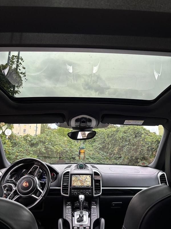 Second-hand Porsche Cayenne 262 CP (192 kW) 2014 Andere farben SUV