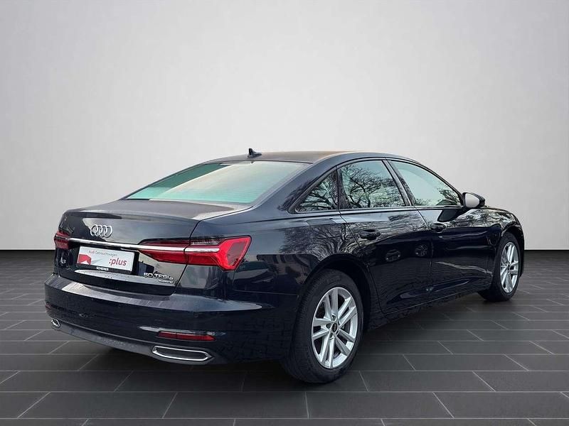 Gebraucht Audi A6 Basis 299 PS (219 kW) 2022 Firmamentblau metallic (metallic) Limousine
