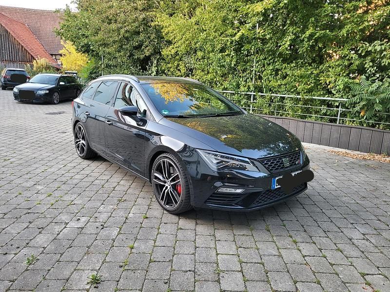Schwarz Gebraucht 2018 Cupra Leon Kombi | 20.200 € (Guter Preis) - Bild 1/4
