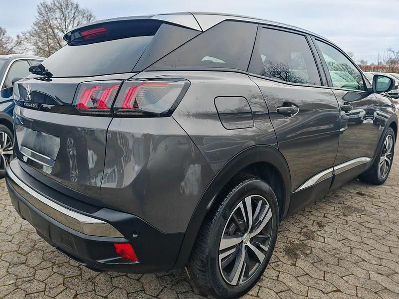 Gebraucht Peugeot 3008 Allure 131 PS (96 kW) 2022 Grau SUV