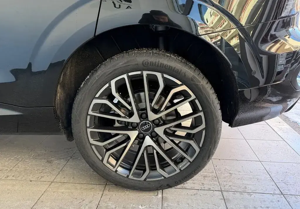 Neu Audi Q3 Sportback Sport 193 PS (141 kW) 2026 Schwarz SUV