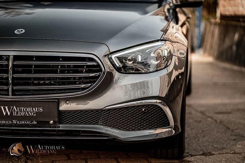 Gebraucht Mercedes E300 Exclusive 258 PS (189 kW) 2021 Grau Limousine