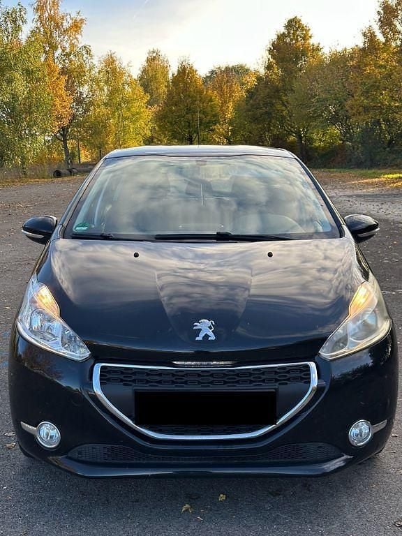 Gebraucht Peugeot 208 82 PS (60 kW) 2012 Schwarz Kleinwagen
