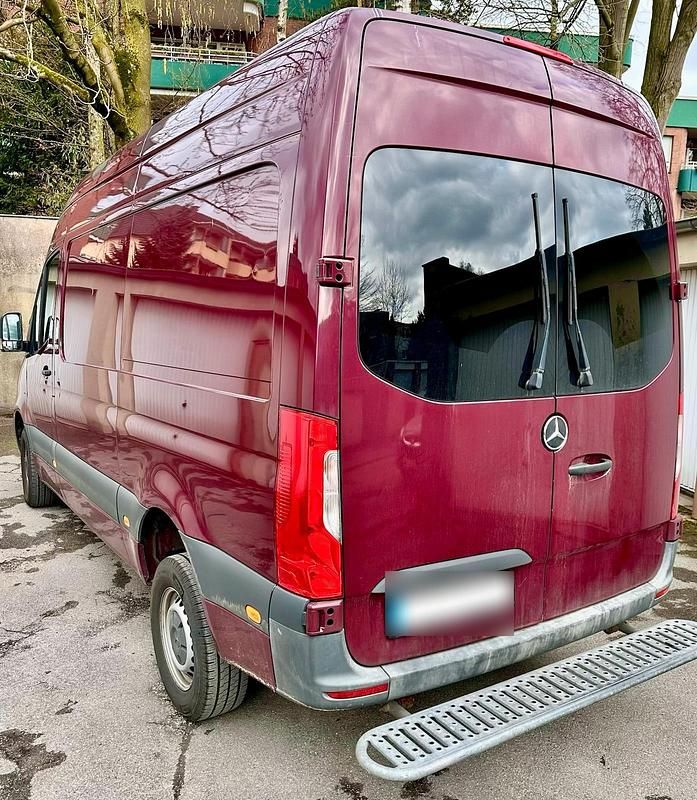 Gebraucht Mercedes Sprinter 143 PS (105 kW) 2019 Rot Van