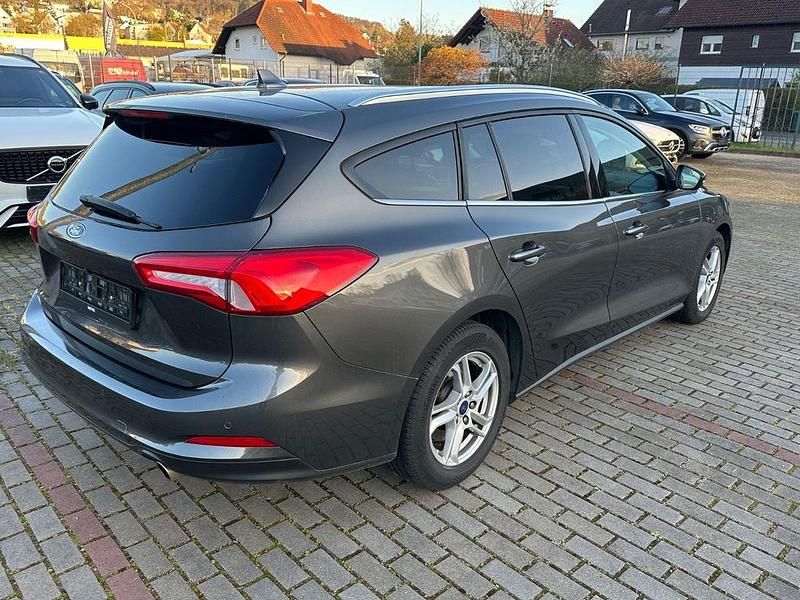 Gebraucht Ford Focus Sport 120 PS (88 kW) 2022 Grau Limousine