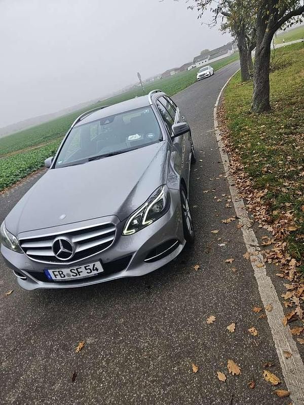 Gebraucht Mercedes E220 Avantgarde 170 PS (125 kW) 2015 Kombi