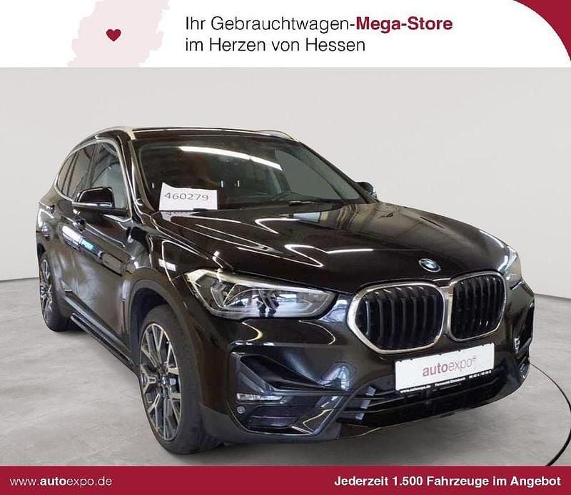 Saphirschwarz metallic Gebraucht 2021 BMW X1 Sport Line SUV | 24.190 € (Fairer Preis) - Bild 1/4