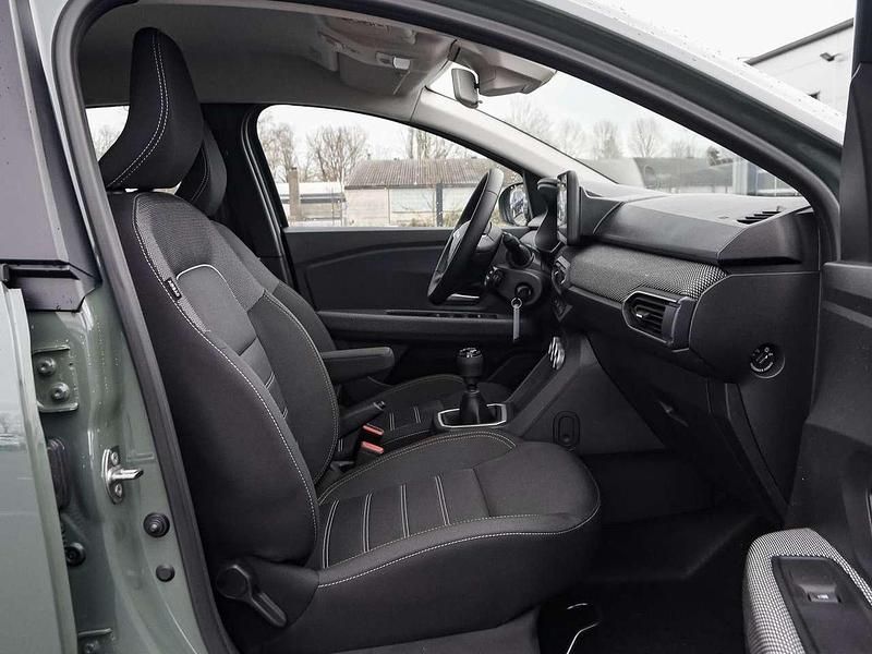 Gebraucht Dacia Sandero Expression 91 PS (66 kW) 2025 Safarigrüngrau Kleinwagen