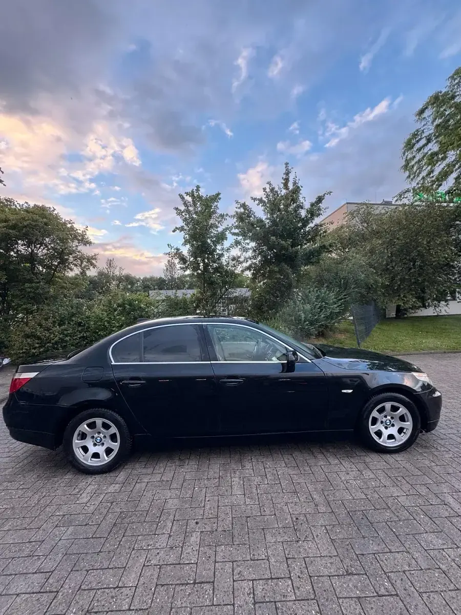 Gebraucht BMW 525 Advantage 177 PS (130 kW) 2006 Schwarz Limousine