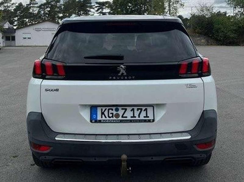 Gebraucht Peugeot 5008 181 PS (133 kW) 2019 Weiß Van / Kleinbus