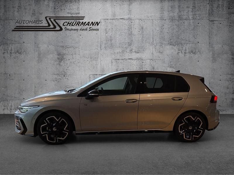 Neu VW Golf VIII R-line 150 PS (110 kW) 2025 Silber Limousine