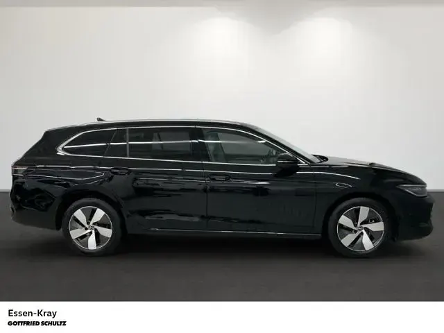 Usata VW Passat Elegance 150 CV (110 kW) 2025 Nero Station wagon