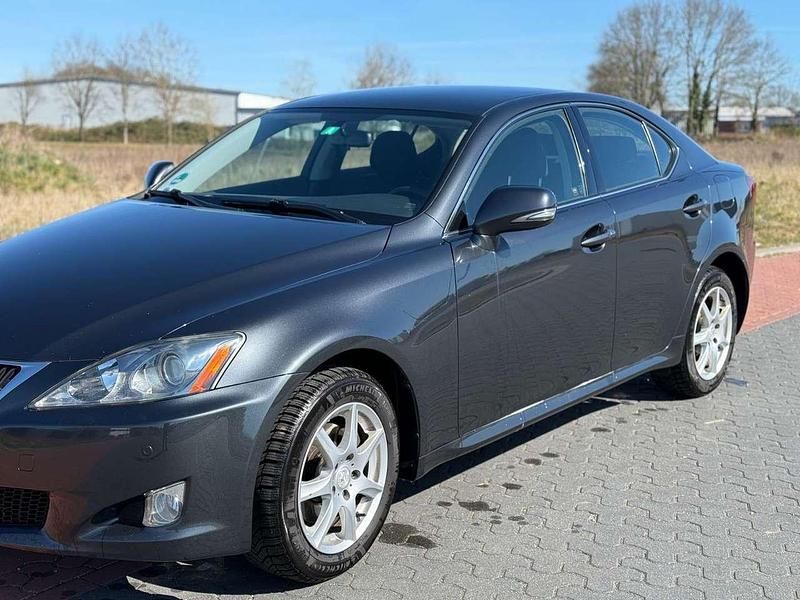 Gebraucht Lexus IS220d Sport Line 177 PS (130 kW) 2010 Dark grey mica Limousine