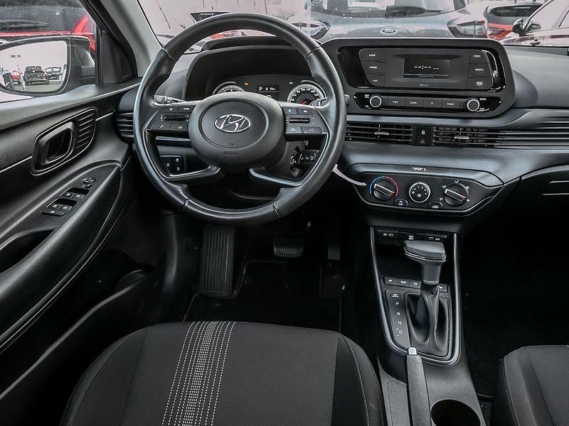 Gebraucht Hyundai i20 Select 101 PS (74 kW) 2021 Braun Kleinwagen