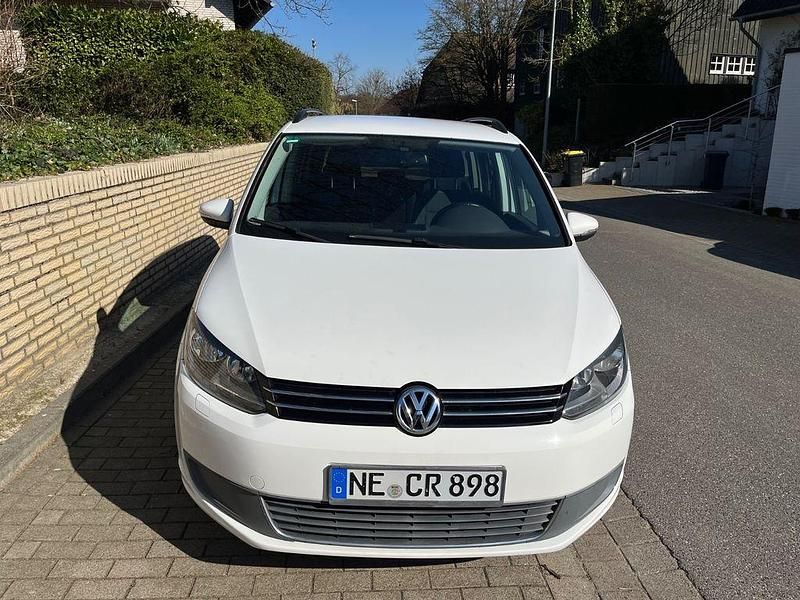 Gebraucht VW Touran Highline 105 PS (77 kW) 2011 Weiß Van / Kleinbus