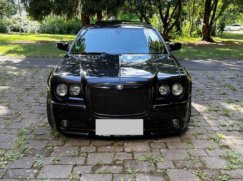 Schwarz Gebraucht 2010 Chrysler 300C Limousine | 5.399 € (Superpreis) - Bild 1/4