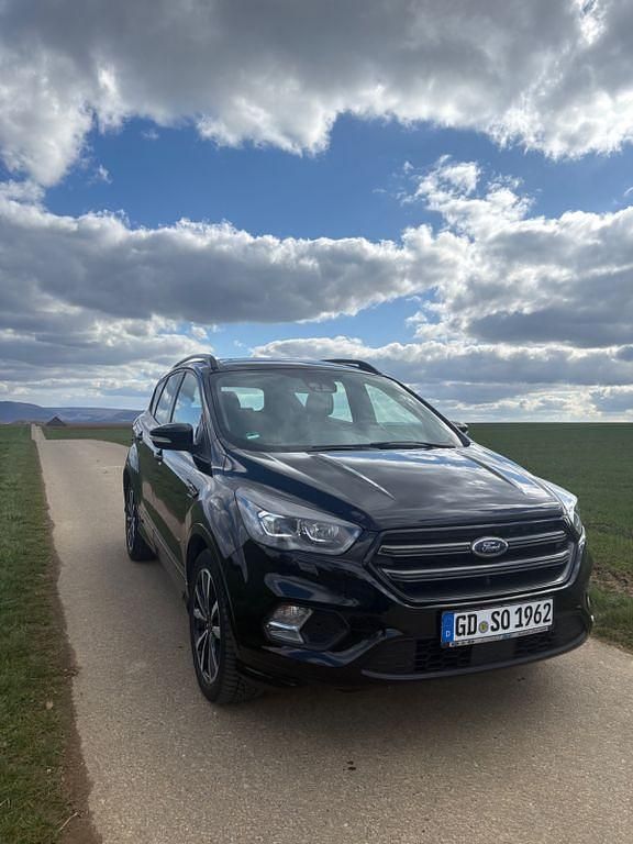 Gebraucht Ford Kuga ST-Line 150 PS (110 kW) 2018 Schwarz SUV