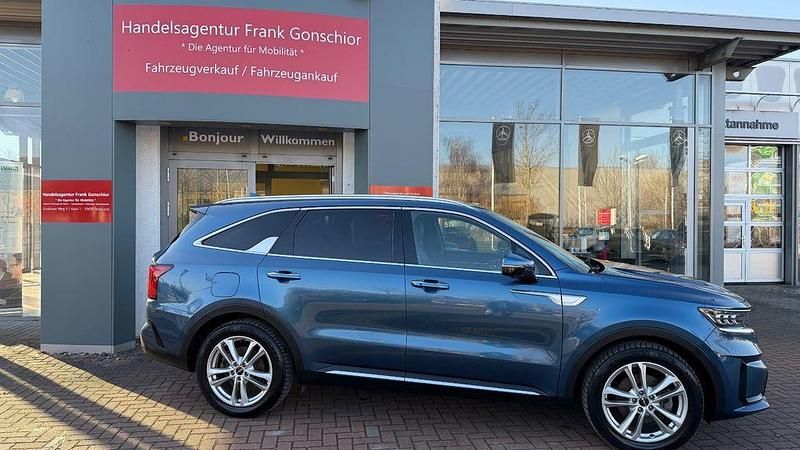 Blau Gebraucht 2021 Kia Sorento Platinum SUV | 29.190 € (Fairer Preis) - Bild 1/4