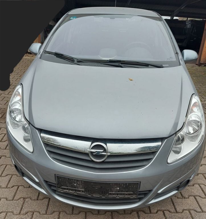 Usado Opel Corsa 80 HP (58 kW) 2007 Cinzento Sedan