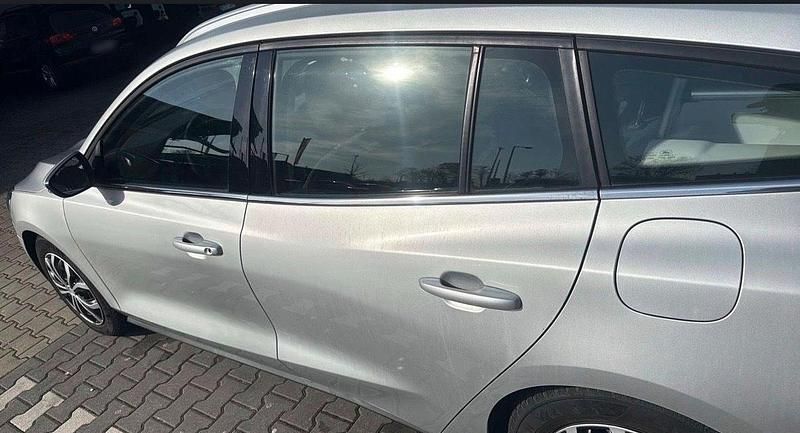 Second-hand Ford Focus 98 CP (72 kW) 2019 Argintiu Break