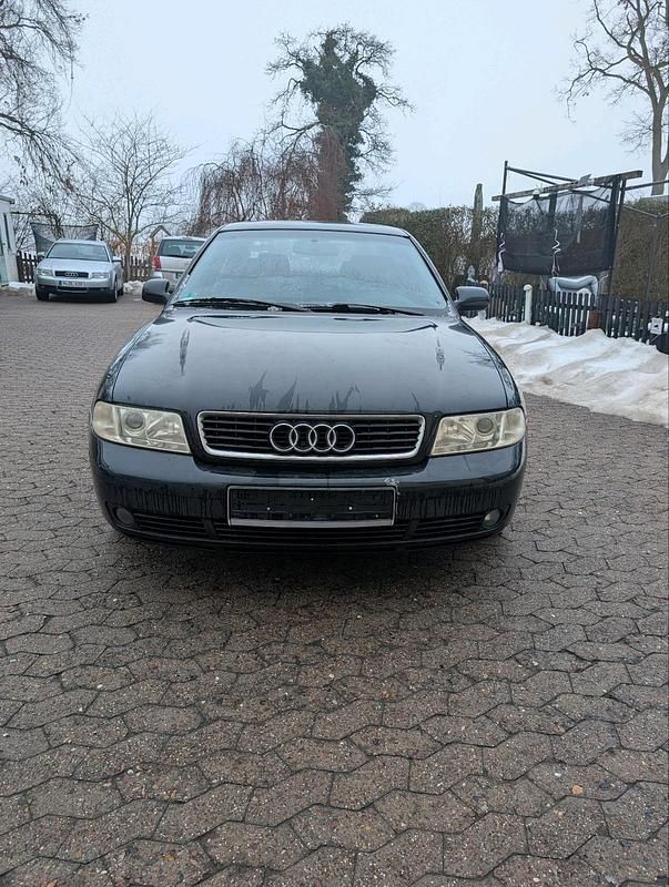 Gebraucht Audi A4 102 PS (75 kW) 2000 Schwarz Limousine