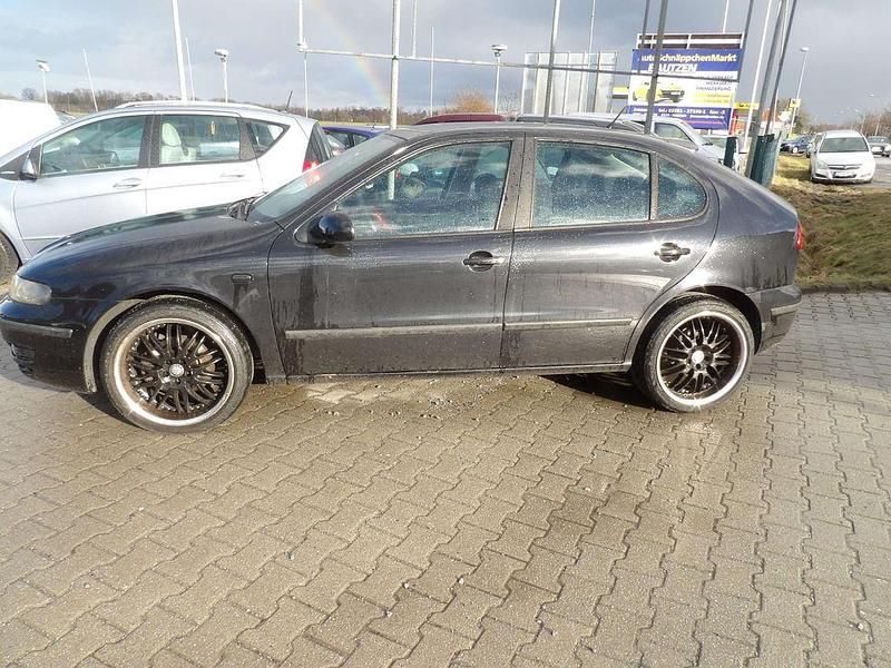 Gebraucht Seat Leon Sport 125 PS (91 kW) 2004 Schwarz Kleinwagen