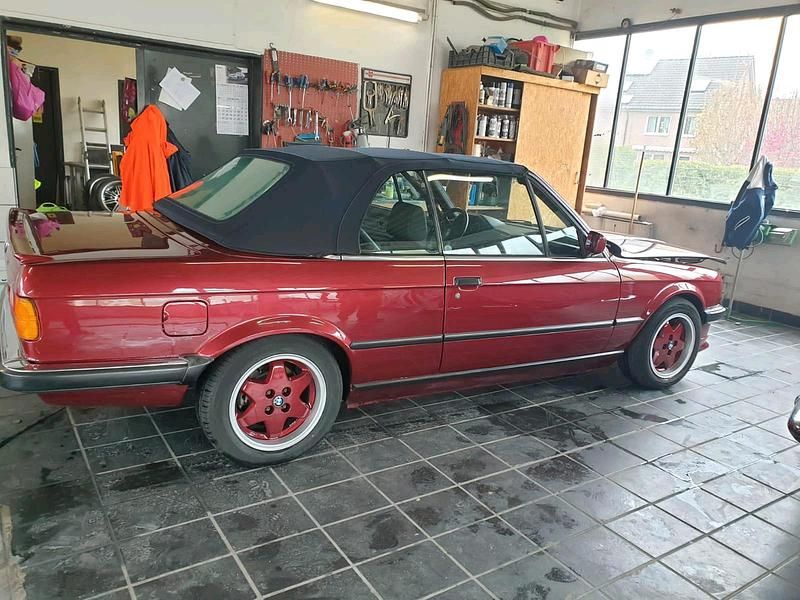 Rot Gebraucht 1988 BMW 320 Cabriolet Cabrio | 11.500 € - Bild 1/4
