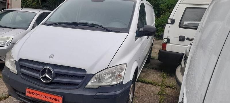 Weiß Gebraucht 2014 Mercedes Vito Van / Kleinbus | 7.990 € (Superpreis) - Bild 1/4