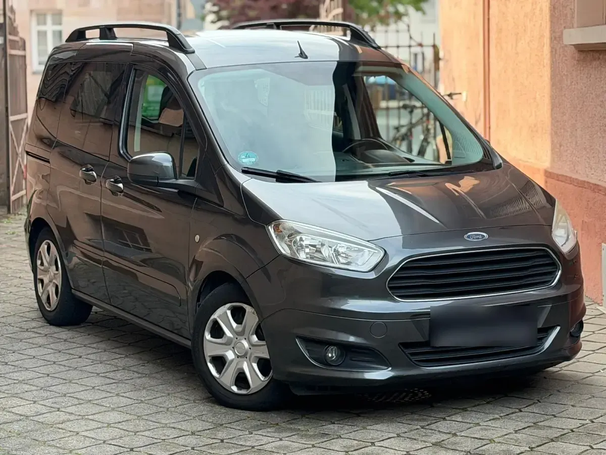 Gebraucht Ford Tourneo Courier 101 PS (74 kW) 2015 Grau Van / Kleinbus