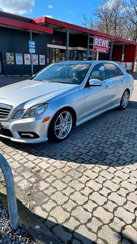 Gebraucht Mercedes E500 387 PS (284 kW) 2009 Silber Limousine