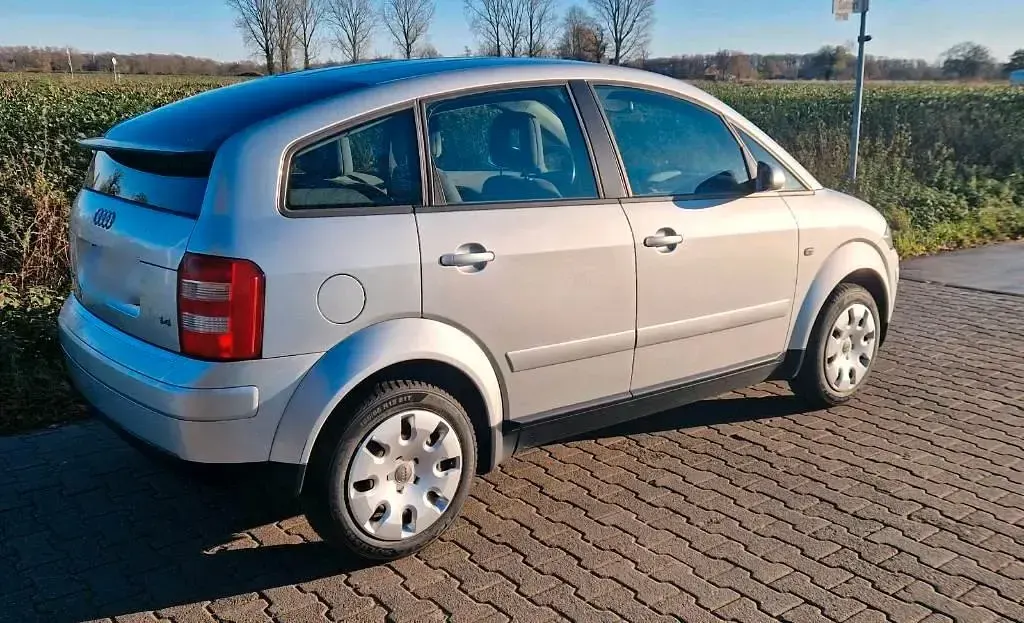 Gebraucht Audi A2 75 PS (55 kW) 2000 Silber Kleinwagen
