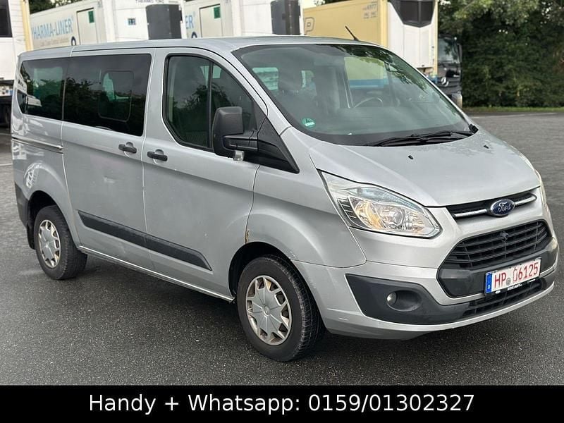 Grau Gebraucht 2015 Ford Transit Custom Van / Kleinbus | 6.950 € - Bild 1/4
