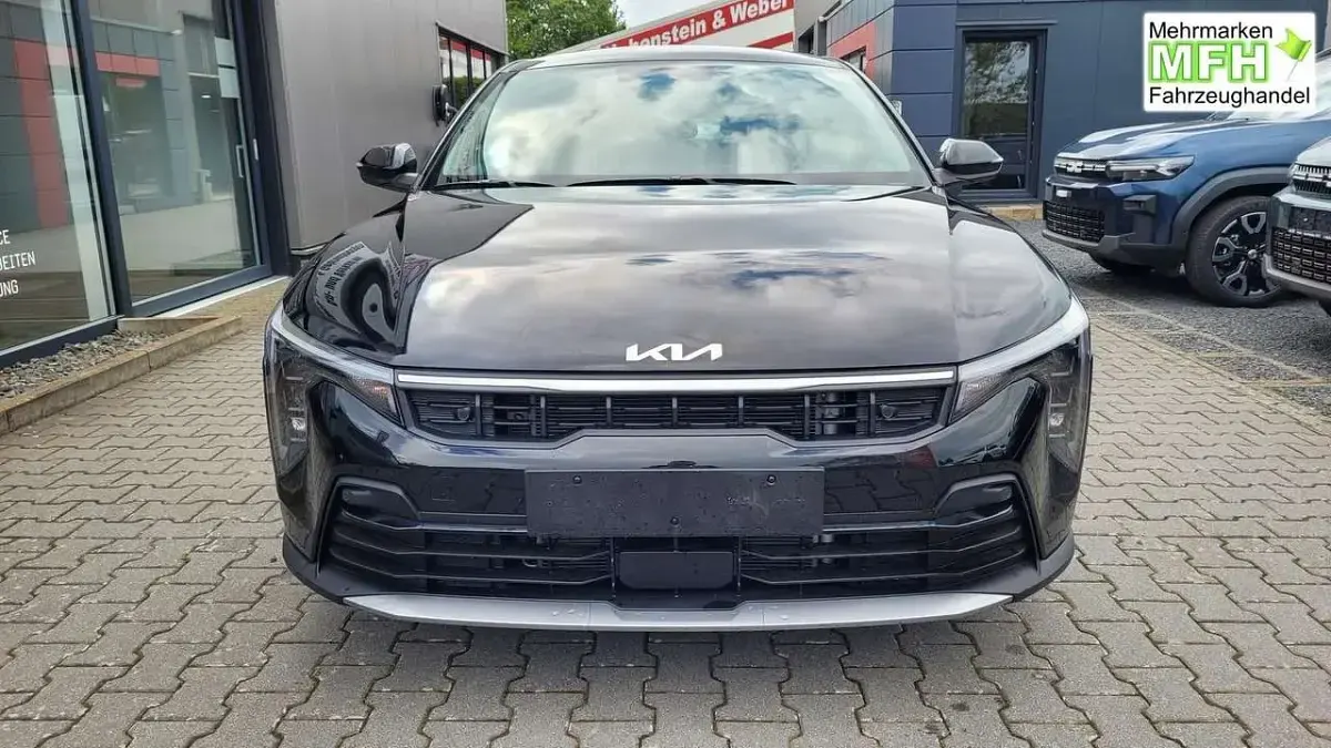 Neu Kia K4 Vision 150 PS (110 kW) 2026 Schwarz Limousine