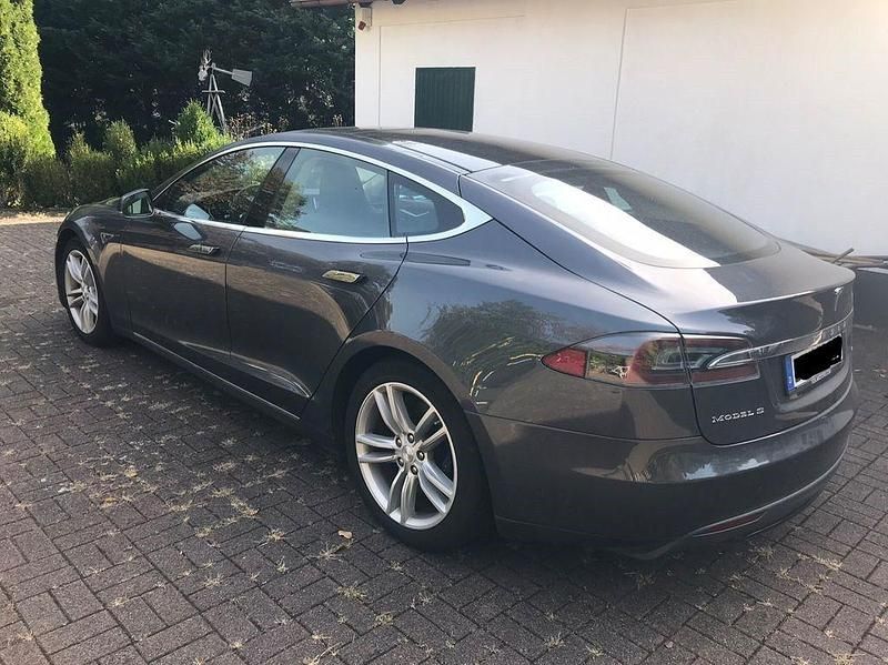 Gebraucht Tesla Model S 309 kW (421 PS) 2015 Grau Kleinwagen