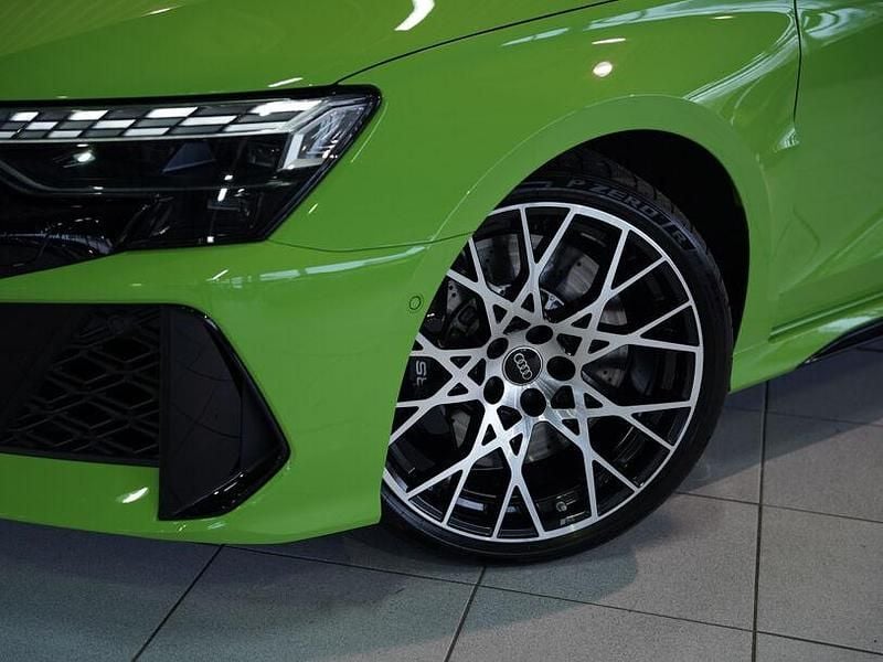 Gebraucht Audi RS3 Ambiente 400 PS (294 kW) 2024 Grün Limousine